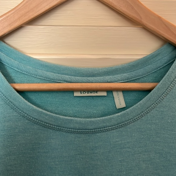 Logo lounge tunic top Tiffany blue short sleeve medium - Picture 3 of 4